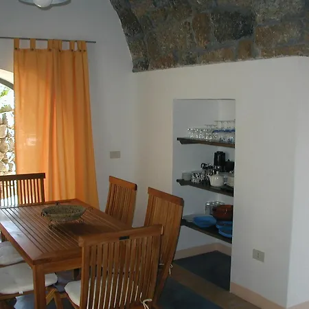 Holiday home Antico Dammuso Venedise